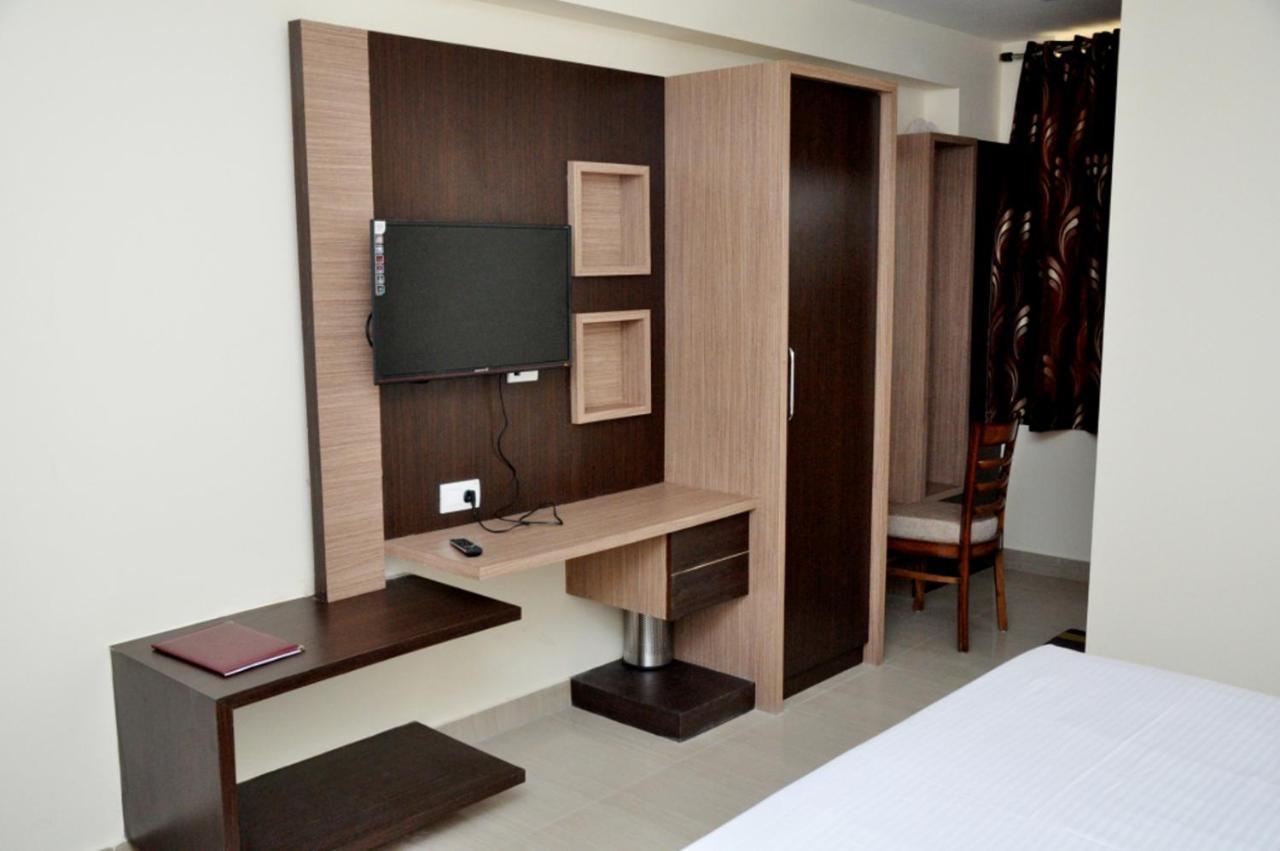 Hotel Radiance Gwalior Exterior foto